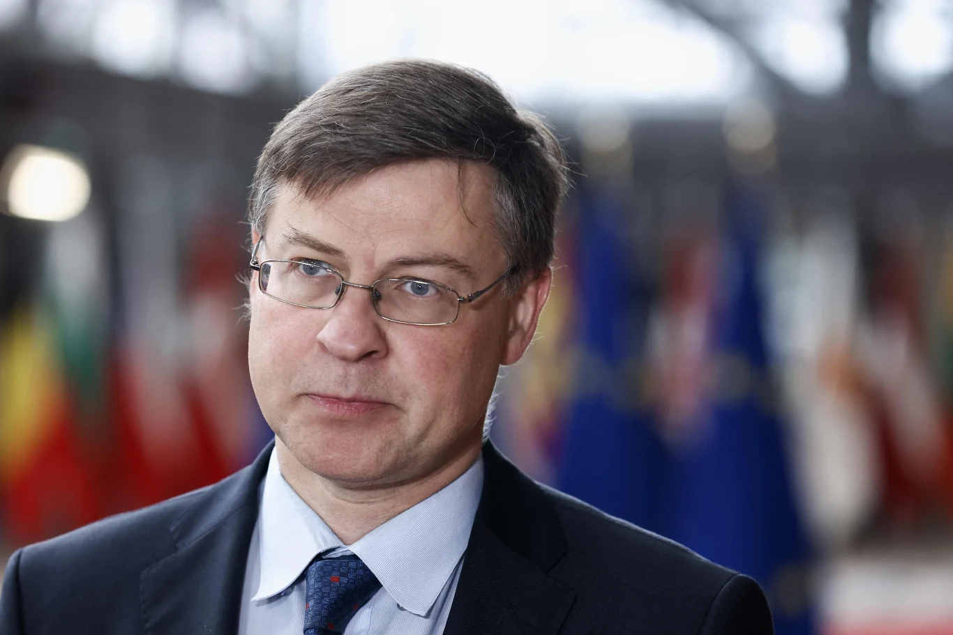 Valdis Dombrovskis zapowiedział, że zamrożone rosyjskie aktywa mogą być wykorzystane do wsparcia Ukrainy Valdis Dombrovskis zapowiedział, że zamrożone rosyjskie aktywa mogą być wykorzystane do wsparcia Ukrainy