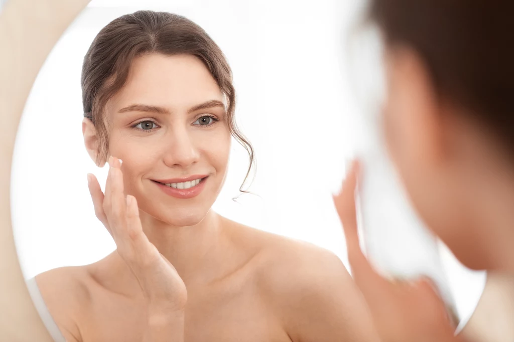 Właściwa pielęgnacja skóry w domu to pierwszy krok do zdrowej, pięknej cery 