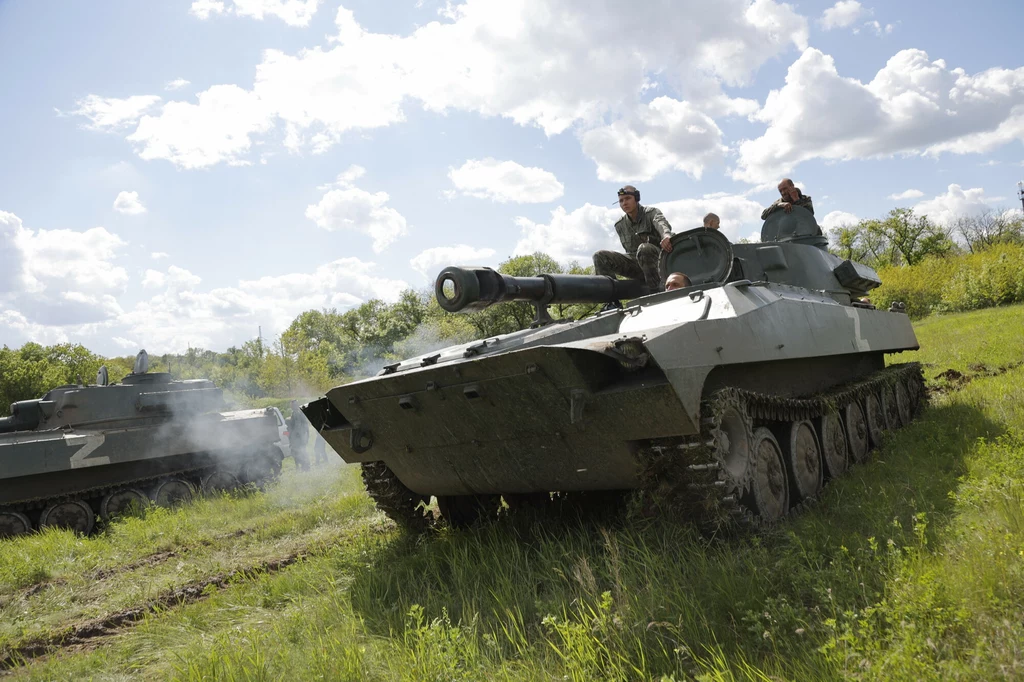 Grecki rząd "potajemnie przekazywał broń Ukrainie Grecki rząd "potajemnie przekazywał broń Ukrainie