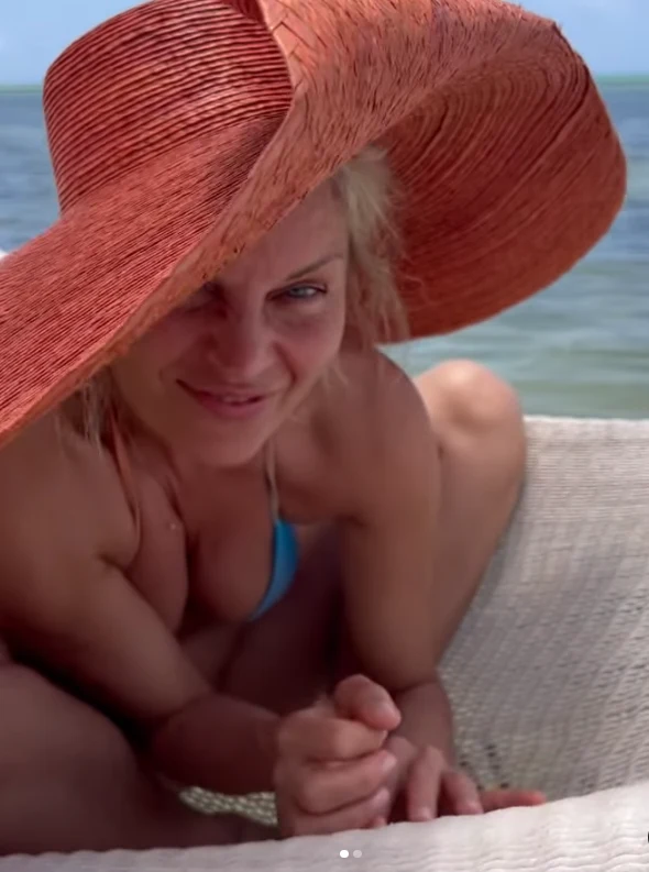 Screen: https://www.instagram.com/p/Cd_Lh0cuc4h/ Screen: https://www.instagram.com/p/Cd_Lh0cuc4h/