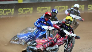 14.05.2022 WARSZAWA (POLAND) - PGE STADION NARODOWY (PGE NARODOWY STADIUM WARSAW), ZUZEL (SPEEDWAY), INDYWIDUALNE MISTRZOSTWA SWIATA (FIM SPEEDWAY WORLD CHAMPIONSHIP, GRAND PRIX 2022) - ORLEN WARSAW FIM SPEEDWAY GRAND PRIX OF POLAND NZ BIEG POLFINALOWY - MAX FRICKE PROWADZI PRZED BARTOSZEM ZMARZLIKIEM, KTORY NIE AWANSOWAL DO FINALU FOTO PAWEL WILCZYNSKI/CYFRASPORT/NEWSPIX.PL --- Newspix.pl