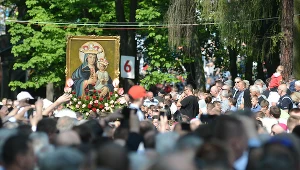 Pielgrzymka mężczyzn i młodzieńców do Matki Bożej Piekarskiej (zdjęcie z maja 2019 r.) 