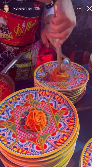 Relacja Kylie Jenner na weselu jej siostry, Kourtney Kardashian IG @kyliejenner/