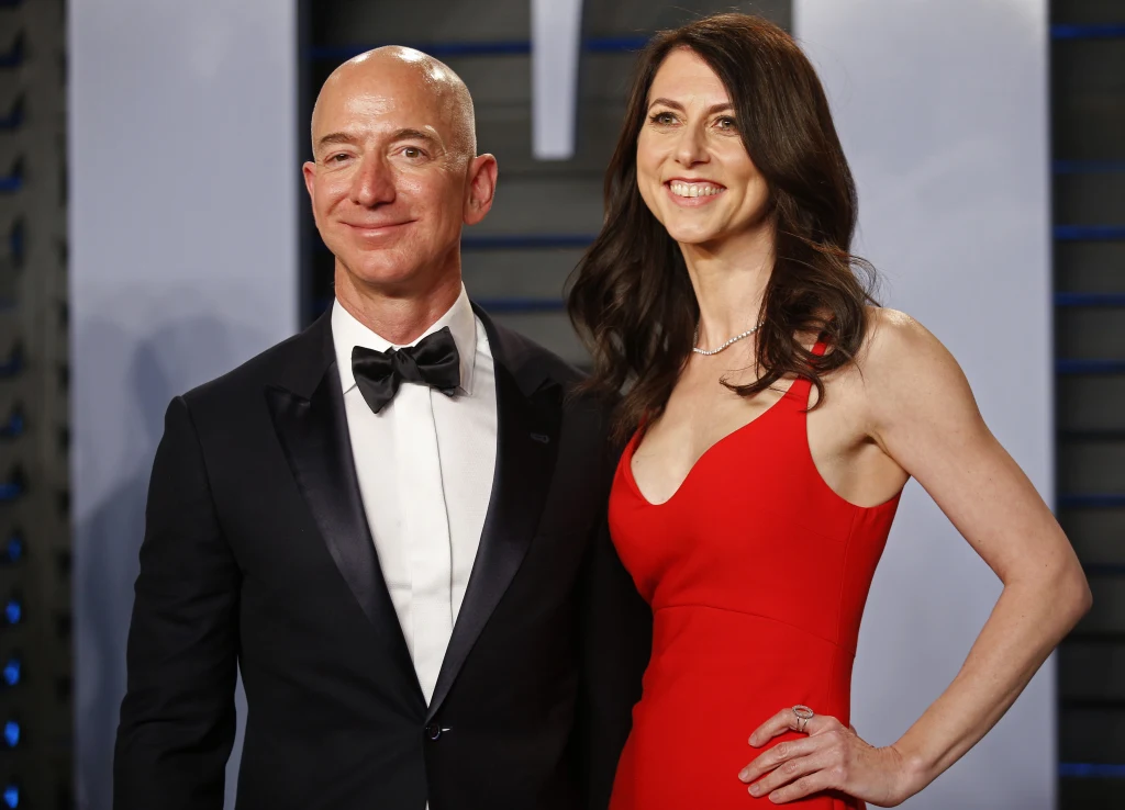 Jeff Bezos, MacKenzie Bezos