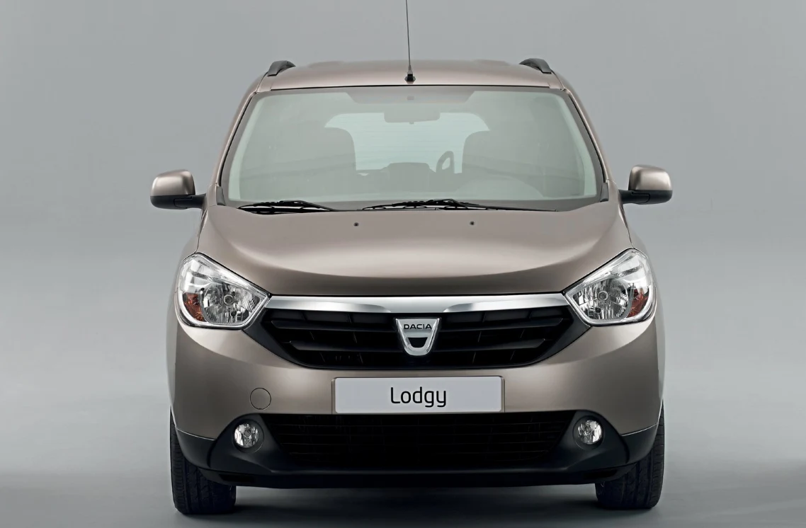 Dacia Lodgy. Za 20 tysięcy zł można kupić auto z roczników 2012-2015. 