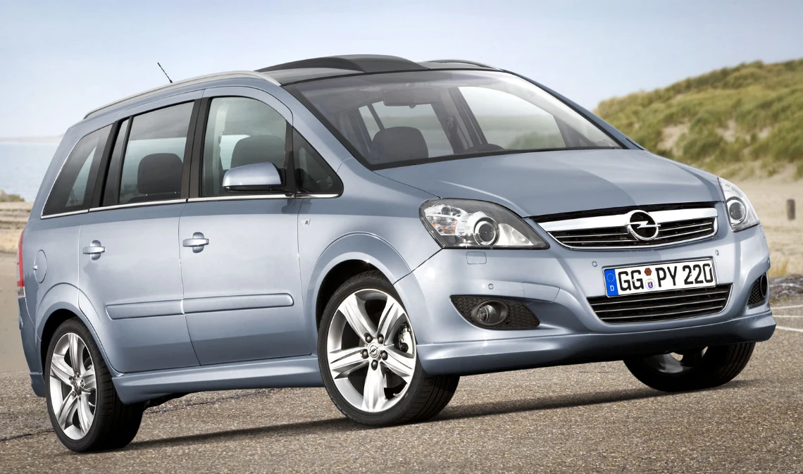Opel Zafira do 20 tysięcy złotych - tyle trzeba zapłacić za auta z roczników 2008-2011.