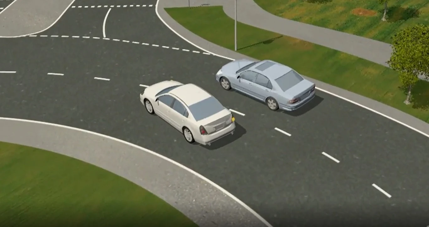 Zjechanie z ronda lewym pasem jest dozwolone, ale niezalecane, ponieważ stwarza ryzyko kolizji Zjechanie z ronda lewym pasem jest dozwolone, ale niezalecane, ponieważ stwarza ryzyko kolizji