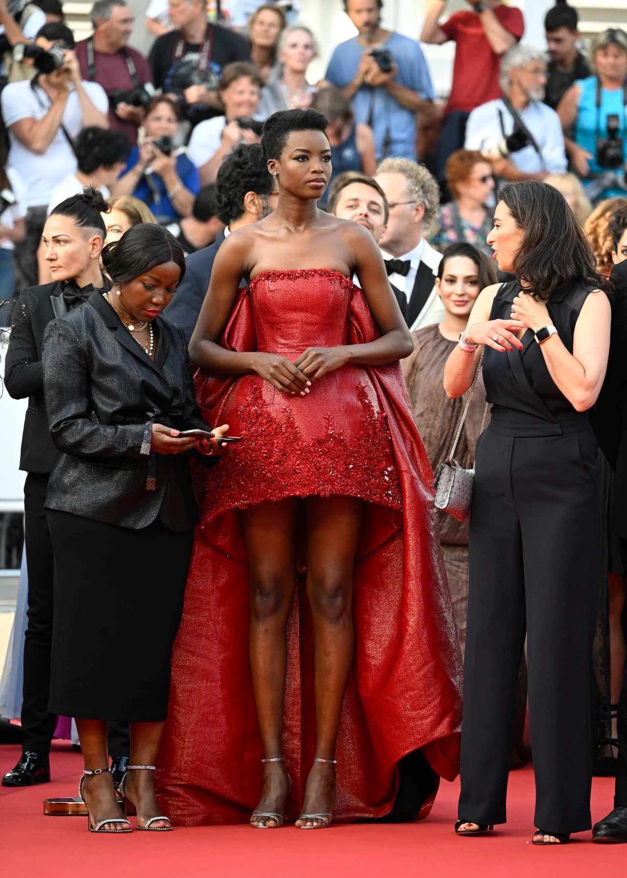 Maria Borges na zakończeniu festiwalu w Cannes 2022 Maria Borges na zakończeniu festiwalu w Cannes 2022