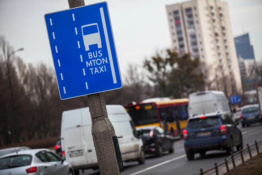 Buspasem mogą jeździć nie tylko autobusy. Czasami lista pojazdów dopuszczonych do poruszania się nim jest dość długa