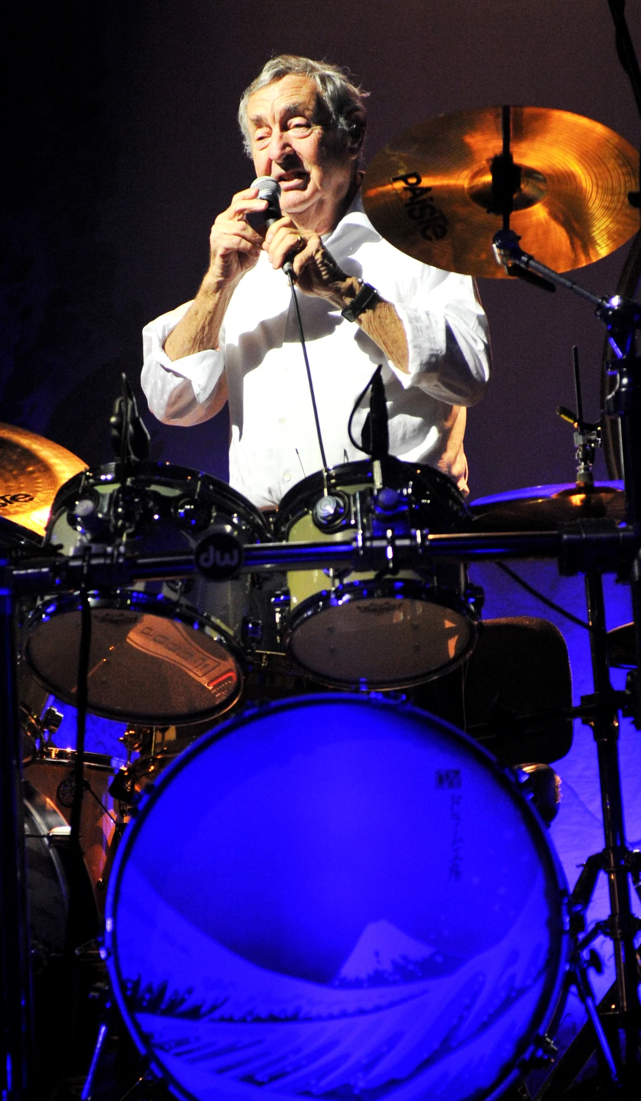 Nick Mason kilka razy przemawiał do publiczności Nick Mason kilka razy przemawiał do publiczności