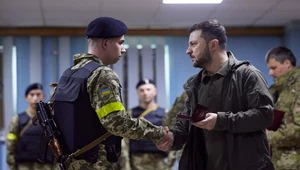 Prezydent Ukrainy Wołodymyr Zełenski odwiedził armię ukraińską w obwodzie charkowskim