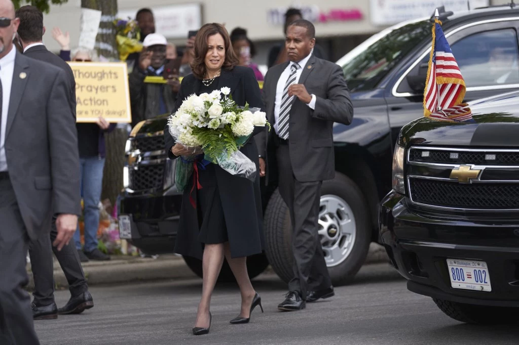 Kamala Harris na pogrzebie ofiary strzelaniny w Buffalo Kamala Harris na pogrzebie ofiary strzelaniny w Buffalo