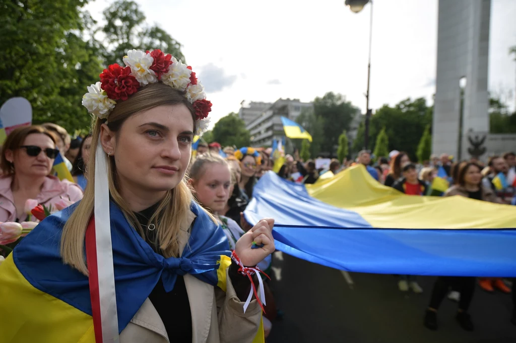 Marsz Wdzięczności Ukraińców w Warszawie Marsz Wdzięczności Ukraińców w Warszawie
