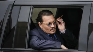 Johnny Depp w przerwie procesu gra z Jeffem Beckiem