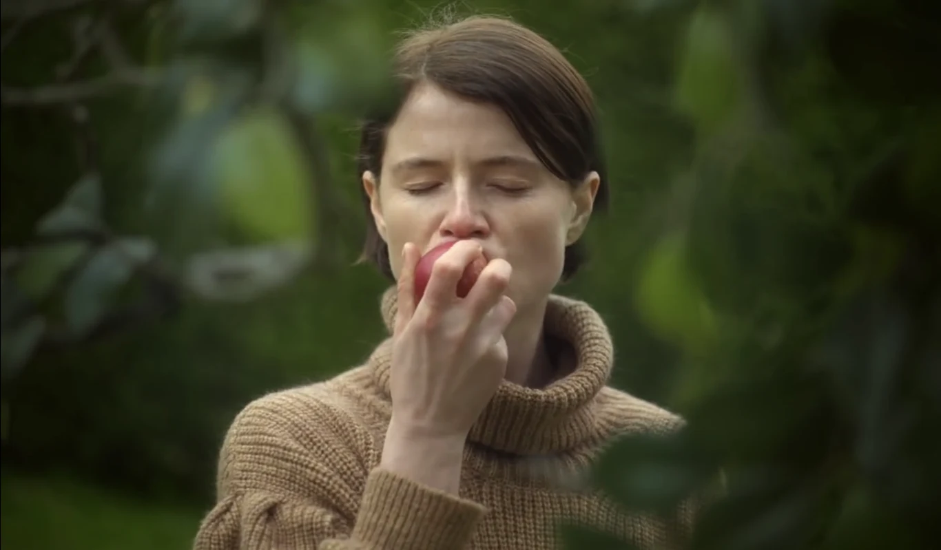 Jessie Buckley w filmie "Men"