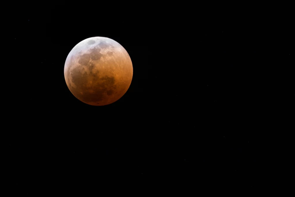 Zaćmienie Księżyca jest widowiskowe, ale również inspirujące.