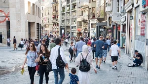 Obywatele i turyści na ulicy w Stambule, Turcja