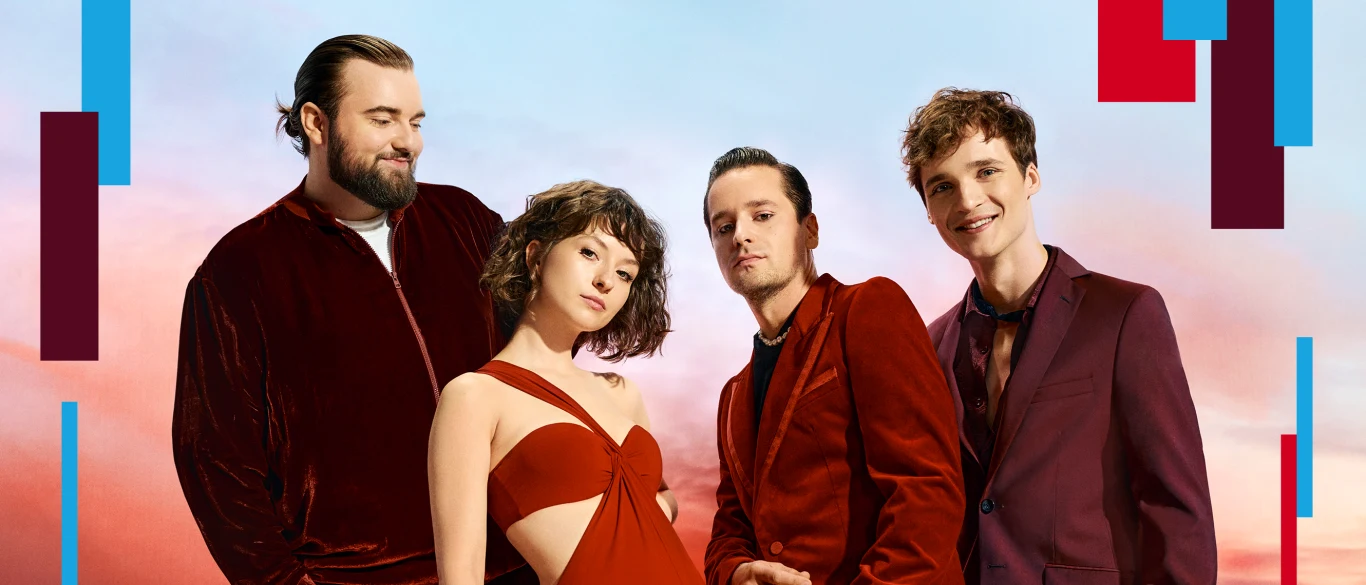 Twórcami "Jest tylko teraz" są Bedoes, Krzysztof Zalewski, Kasia Sienkiewicz i Jacek Sienkiewicz Twórcami "Jest tylko teraz" są Bedoes, Krzysztof Zalewski, Kasia Sienkiewicz i Jacek Sienkiewicz