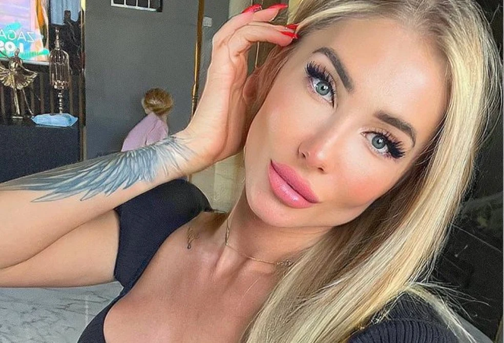 Paulina Pszech z "Top Model" zafundowała na komunię córki... dmuchaną zjeżdżalnię Paulina Pszech z "Top Model" zafundowała na komunię córki... dmuchaną zjeżdżalnię