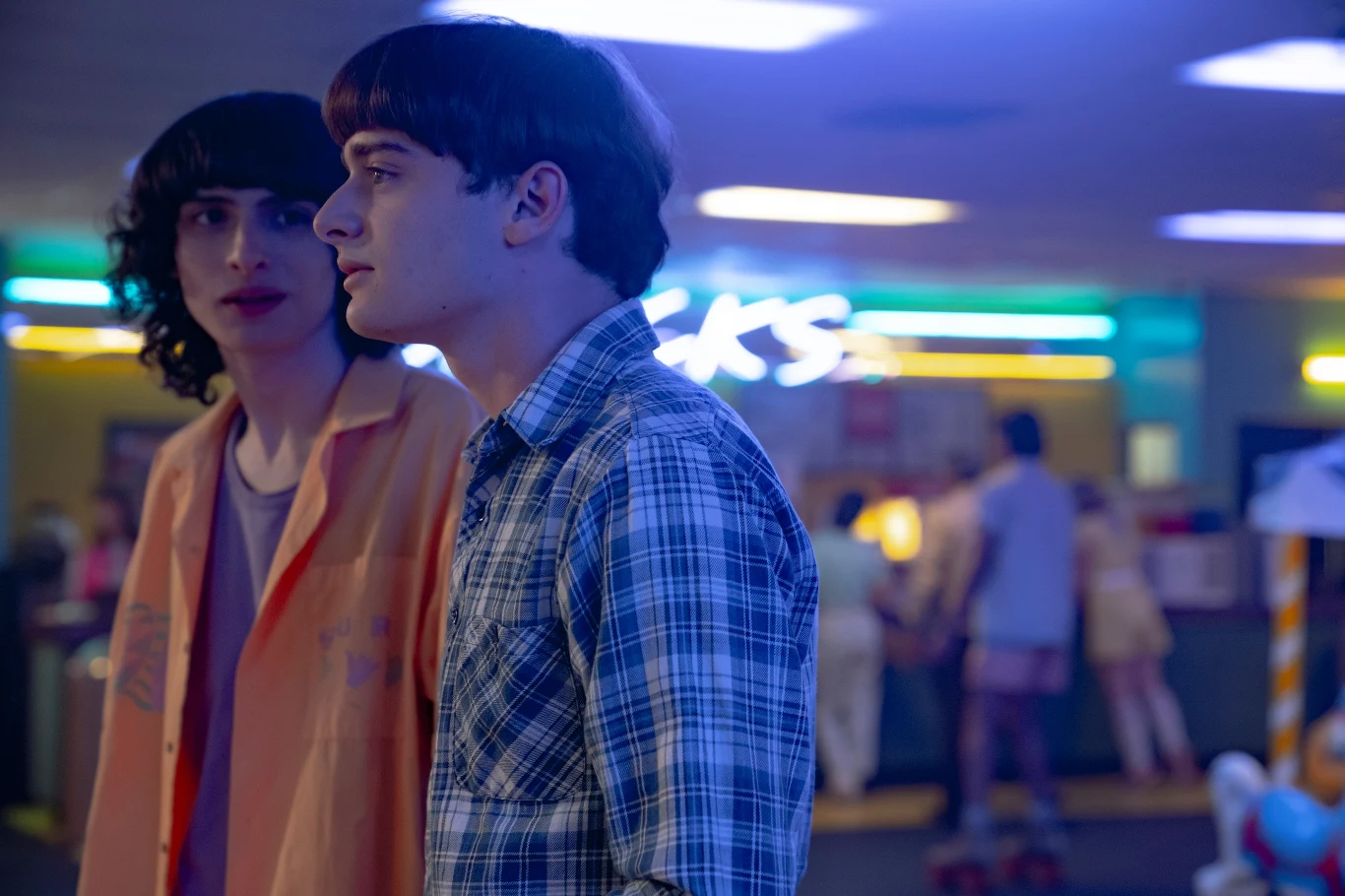 Finn Wolfhard (Mike Wheeler) i Noah Schnapp (Will Byers) w czwartym sezonie "Stranger Things"