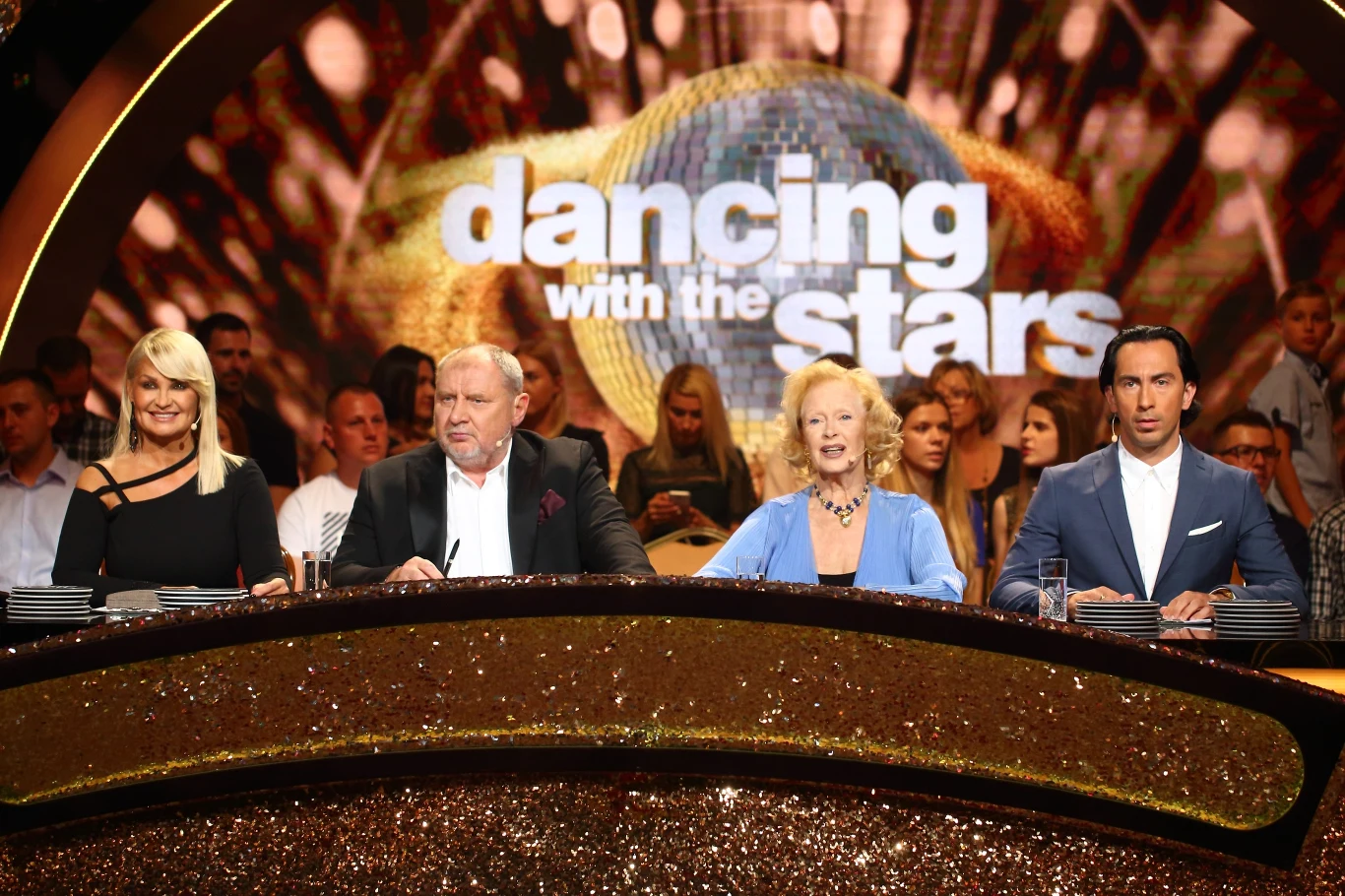 Jury 8. edycji "Tańca z gwiazdami": Iwona Pavlović, Andrzej Grabowski, Beata Tyszkiewicz, Michal Malitowski