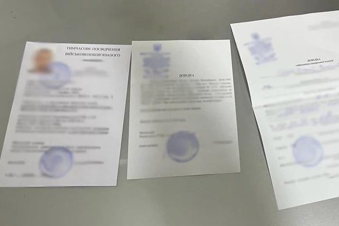 Mieszkaniec Kijowa podrabiał dokumenty wojskowe Mieszkaniec Kijowa podrabiał dokumenty wojskowe