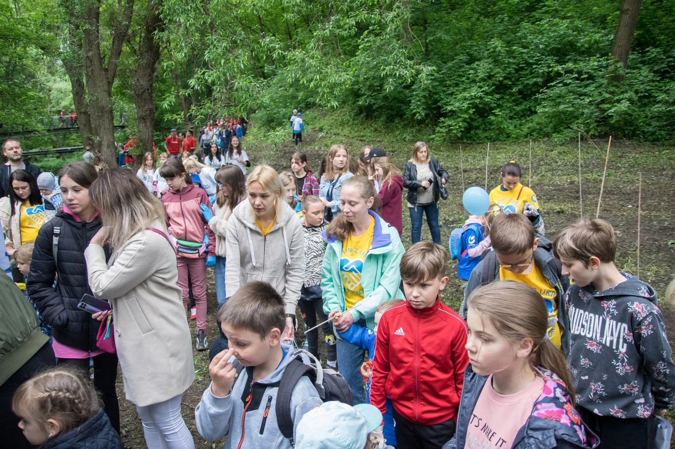 W ostatnią niedzielę, 29 maja akcja "Czyste, Zielone Miasta" dotarła do Skierniewic. Akcja „Czyste, Zielone Miasta” rozpoczęła się na terenie Parku Miejskiego w Skierniewicach. Najpierw odbyło się sprzątanie terenu oraz sadzenie drzew przekazanych przez Lasy Państwowe. Wydarzeniom związanym z projektem "Czyste, Zielone Miasta" towarzyszył zorganizowany obok Kosmiczny Dzień Dziecka. 