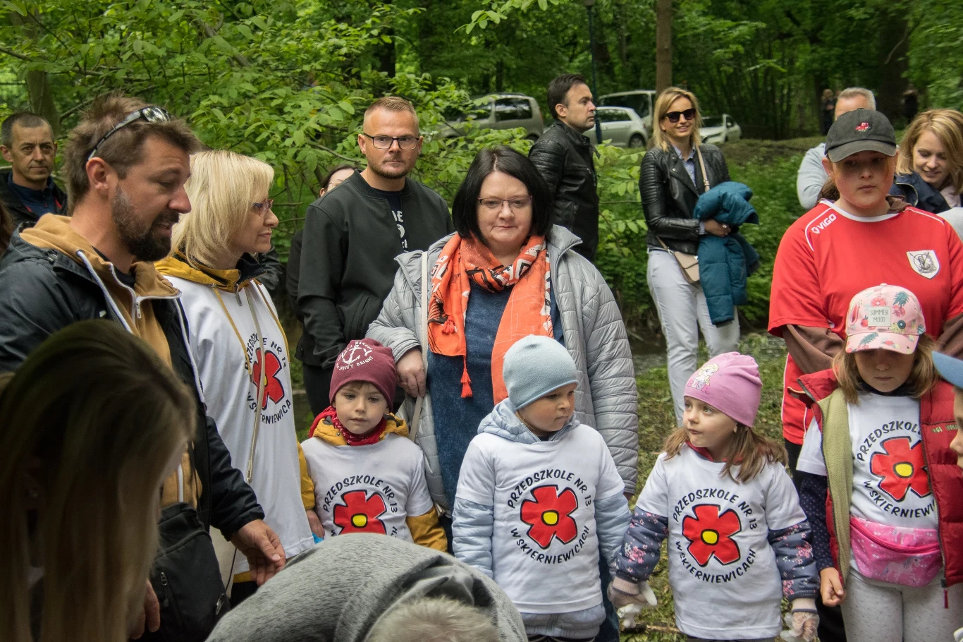 W ostatnią niedzielę, 29 maja akcja "Czyste, Zielone Miasta" dotarła do Skierniewic. Akcja „Czyste, Zielone Miasta” rozpoczęła się na terenie Parku Miejskiego w Skierniewicach. Najpierw odbyło się sprzątanie terenu oraz sadzenie drzew przekazanych przez Lasy Państwowe. Wydarzeniom związanym z projektem "Czyste, Zielone Miasta" towarzyszył zorganizowany obok Kosmiczny Dzień Dziecka. 