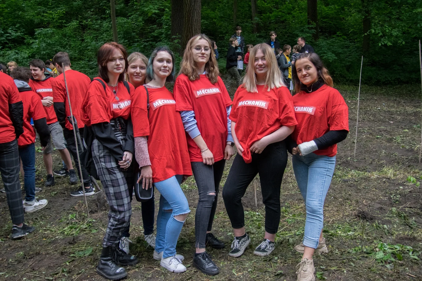 W ostatnią niedzielę, 29 maja akcja "Czyste, Zielone Miasta" dotarła do Skierniewic. Akcja „Czyste, Zielone Miasta” rozpoczęła się na terenie Parku Miejskiego w Skierniewicach. Najpierw odbyło się sprzątanie terenu oraz sadzenie drzew przekazanych przez Lasy Państwowe. Wydarzeniom związanym z projektem "Czyste, Zielone Miasta" towarzyszył zorganizowany obok Kosmiczny Dzień Dziecka. 