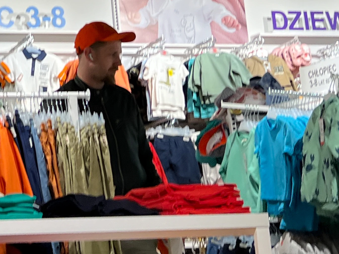 Aktor wybrał się na zakupy do sklepu dla dzieci