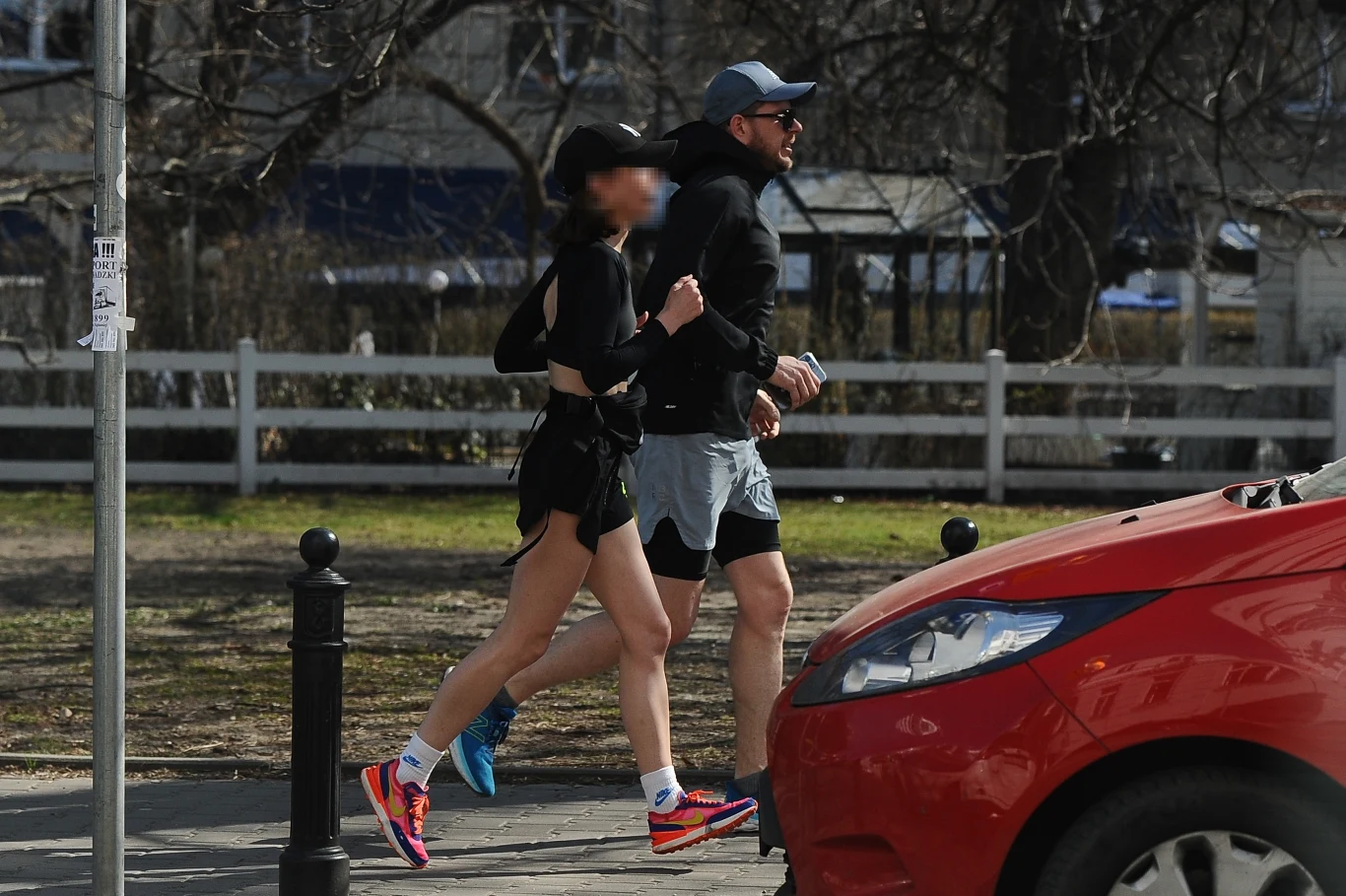 Filip Chajzer z nową partnerką na joggingu