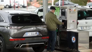 Przed stacjami benzynowymi w regionach przygranicznych mogą niebawem ustawiać się długie kolejki
