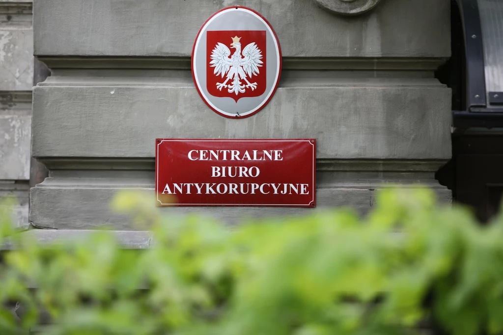 Kasjerka wyprowadziła z biura ponad 9 mln zł Kasjerka wyprowadziła z biura ponad 9 mln zł