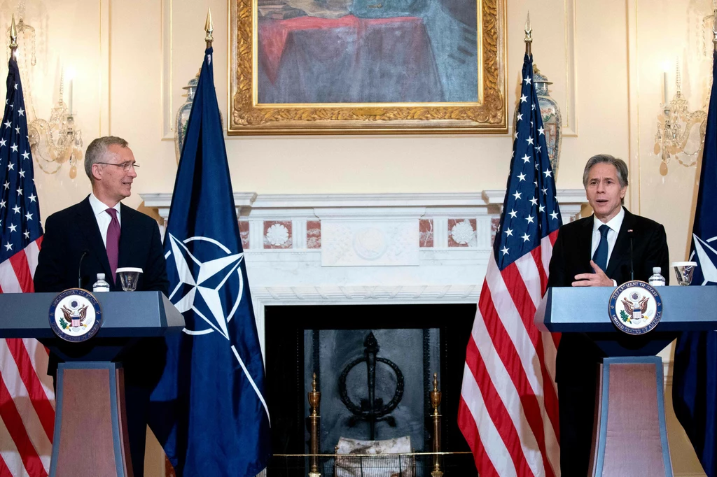 Sekretarz stanu USA Antony Blinken podczas konferencji prasowej z sekretarzem generalnym NATO Jensem Stoltenbergiem Sekretarz stanu USA Antony Blinken podczas konferencji prasowej z sekretarzem generalnym NATO Jensem Stoltenbergiem