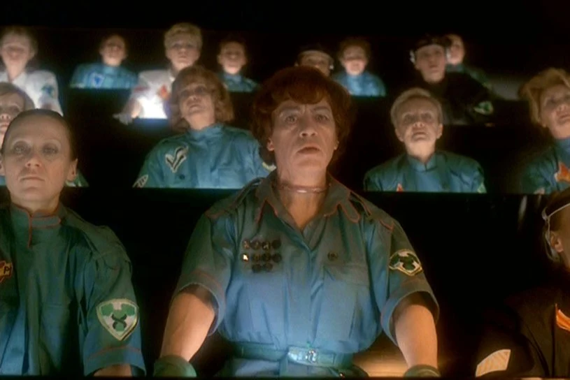 Wiesław Michnikowski jako Jej Ekscelencja w filmie Juliusza Machulskiego "Seksmisja" 