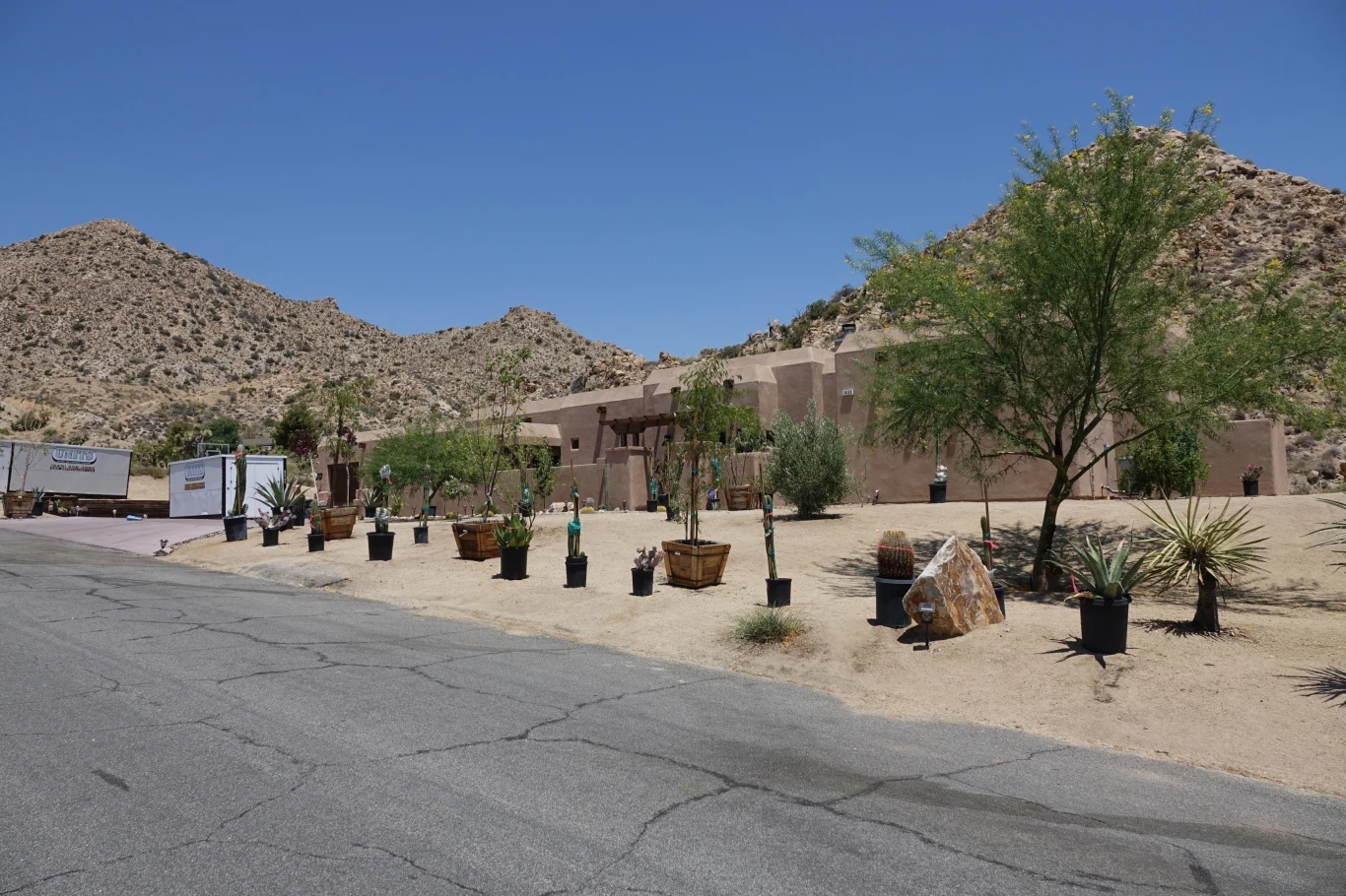 Dom Amber Heard na pustyni Mojave