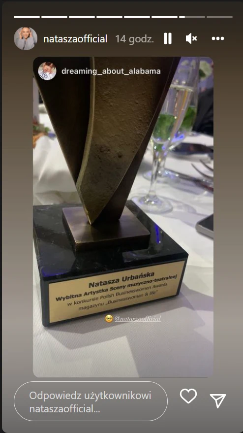 Natasza Urbańska: www.instagram.com/nataszaofficial