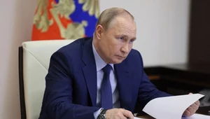 Władimir Putin przewodniczy spotkaniu za pośrednictwem łącza wideo w rezydencji Nowo-Ogariowo pod Moskwą, czerwiec 2022