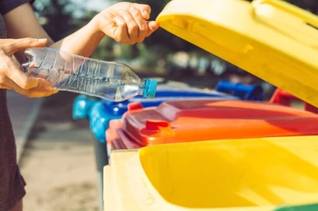 System kaucyjny i butelki plastikowe