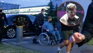 Elton John przemieszcza się na wózku inwalidzkim