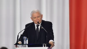 Prezes PiS, wicepremier Jarosław Kaczyński podczas konwencji Prawa i Sprawiedliwości w Mareckim Centrum Edukacyjno–Rekreacyjnym w Markach k. Warszawy, 4 czerwca br. Konwencja poświęcona jest programowi partii na najbliższe miesiące