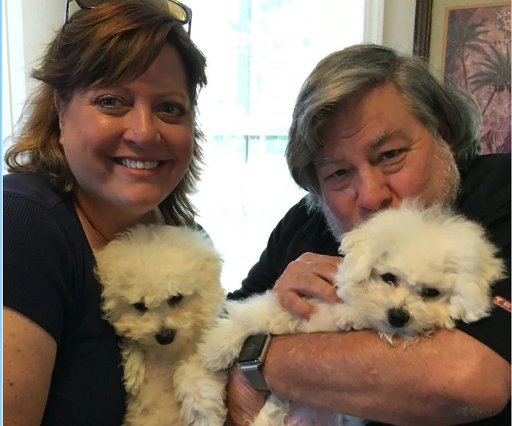 Steve Wozniak, współzałożyciel Apple ma w domu cztery psy.