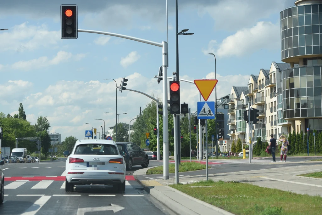 Katarzyna Cichopek została przyłapana przez paparazzi w centrum Warszawy