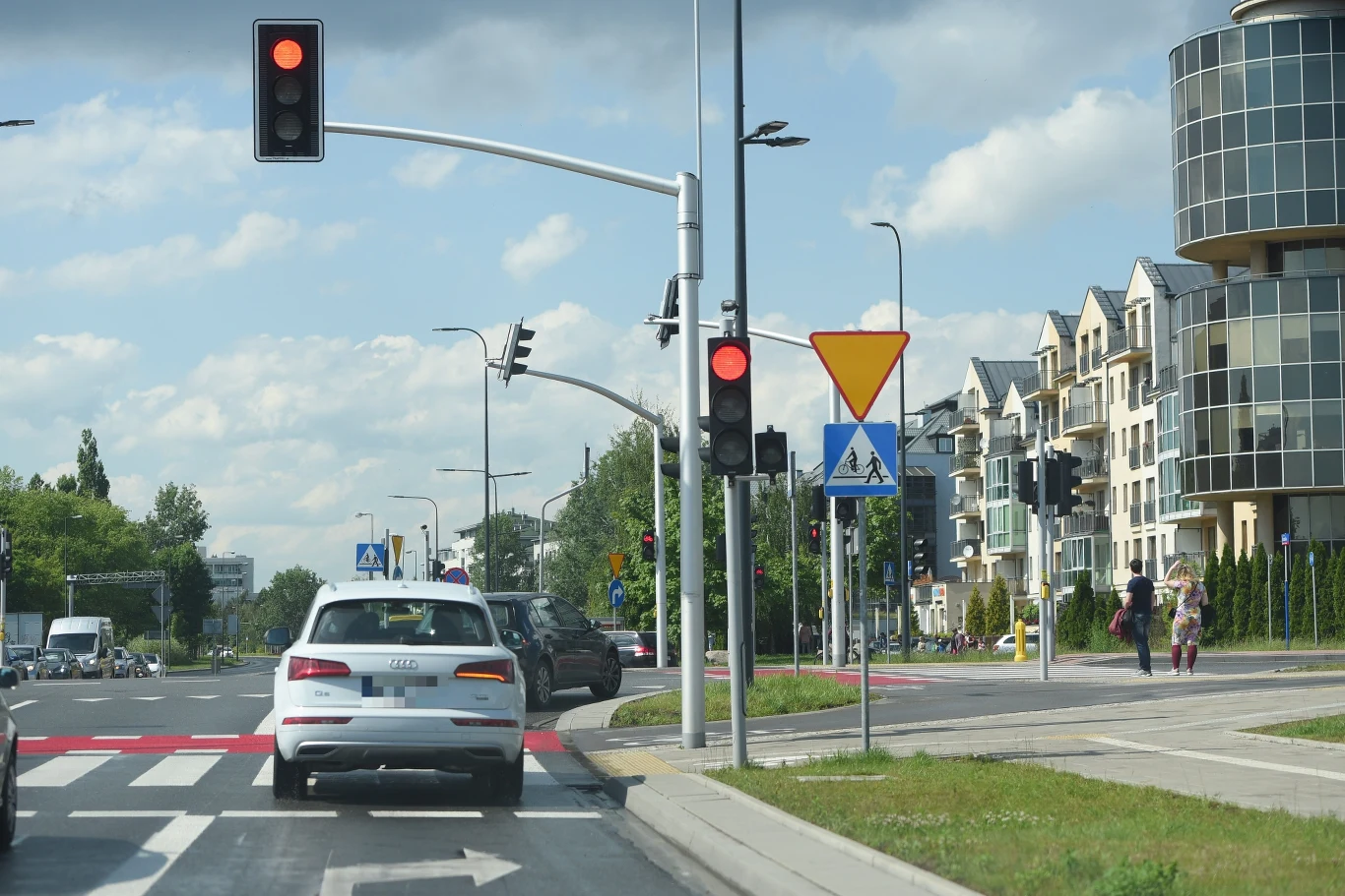 Katarzyna Cichopek została przyłapana przez paparazzi w centrum Warszawy