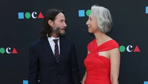 Keanu Reeves i Alexandra Grant pokazali się razem na gali MOCA 2022. Te zdjęcia to jakiś kosmos!