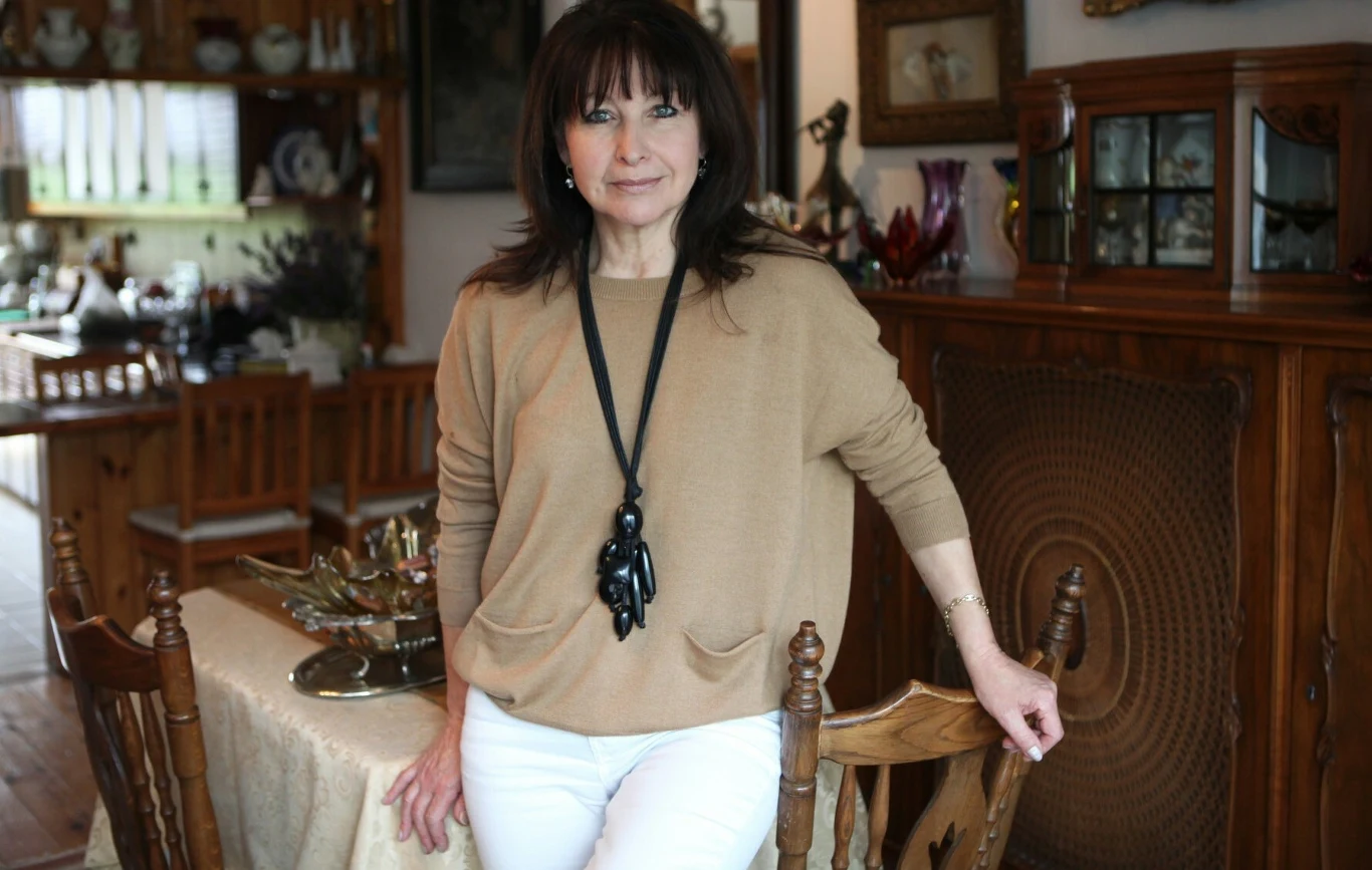 Krystyna Giżowska w swoim domu Krystyna Giżowska w swoim domu