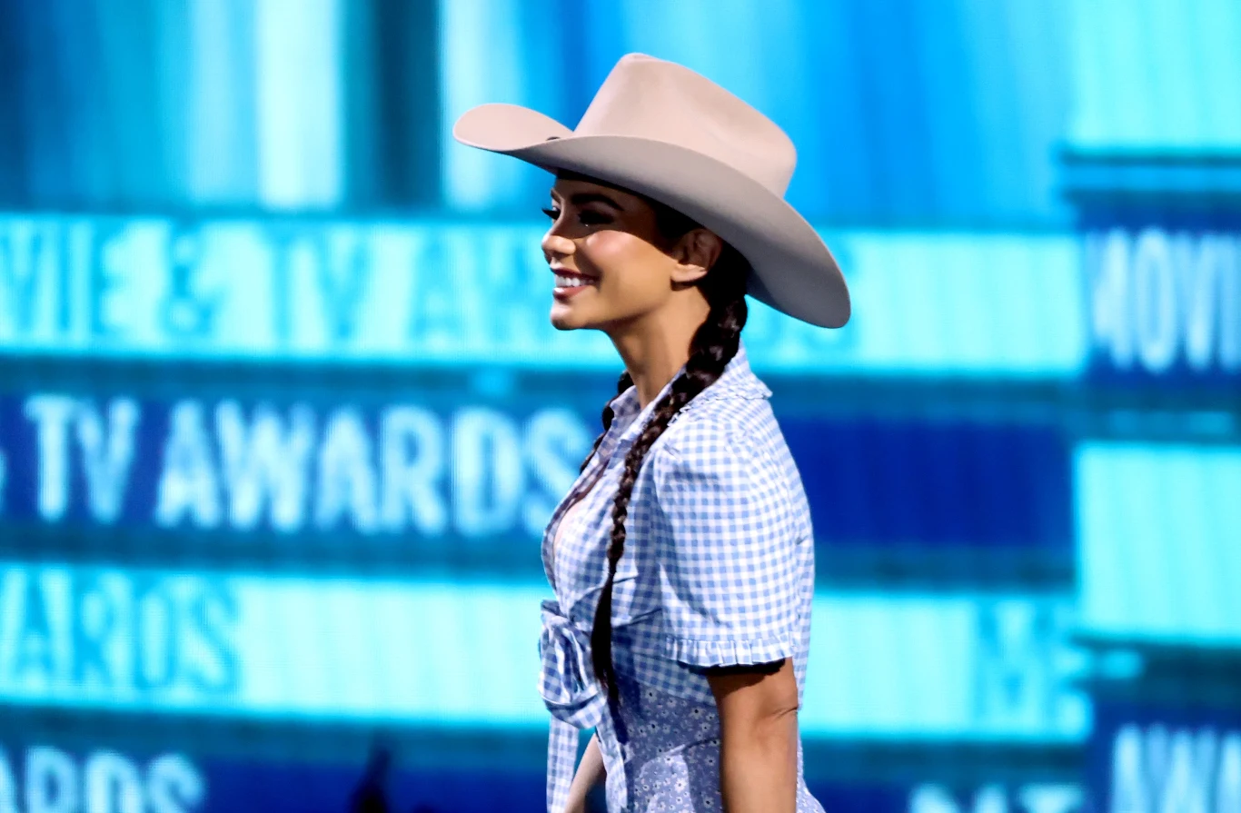 Vanessa Hudgens na MTV Movie Awards 2022