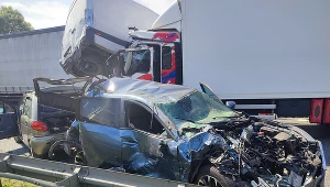 Karambol na S8. Zderzyło się pięć pojazdów, trzy osoby w szpitalu