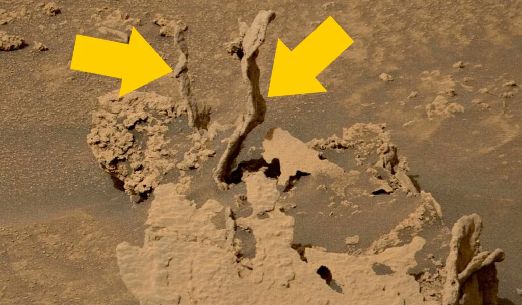 Łazik Curiosity natrafił na przedziwne formacje