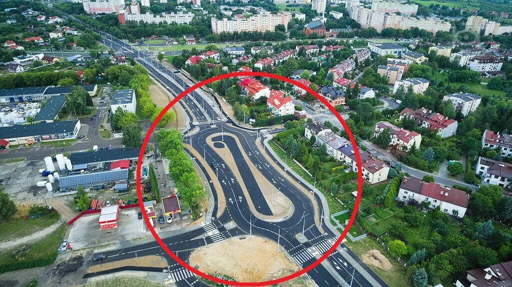 Rondo biszkoptowe - kto tu ma pierwszeństwo Rondo biszkoptowe - kto tu ma pierwszeństwo